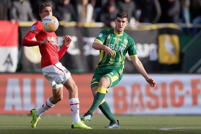 也能中距离 也能中距离